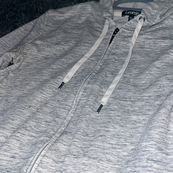 Grey sweater Zip-Up Walmart - Picture 2 of 5